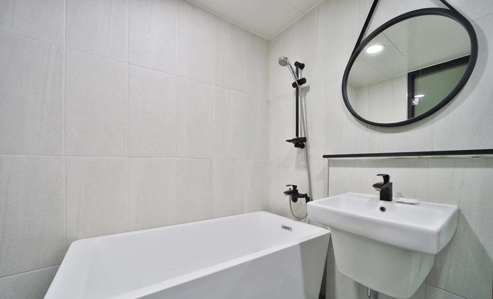 Oceanstay Hotel Busan Bagian luar foto