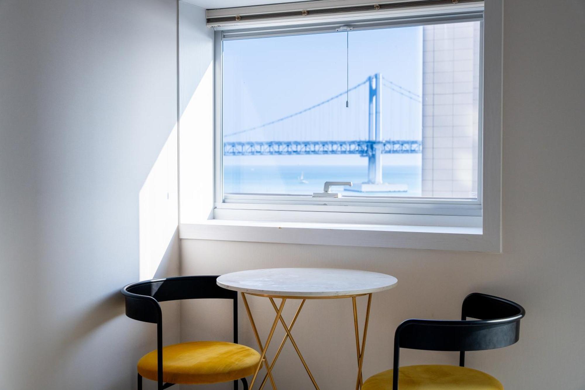 Oceanstay Hotel Busan Bagian luar foto
